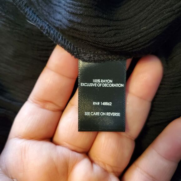 Torrid top  - Picture 3 of 6